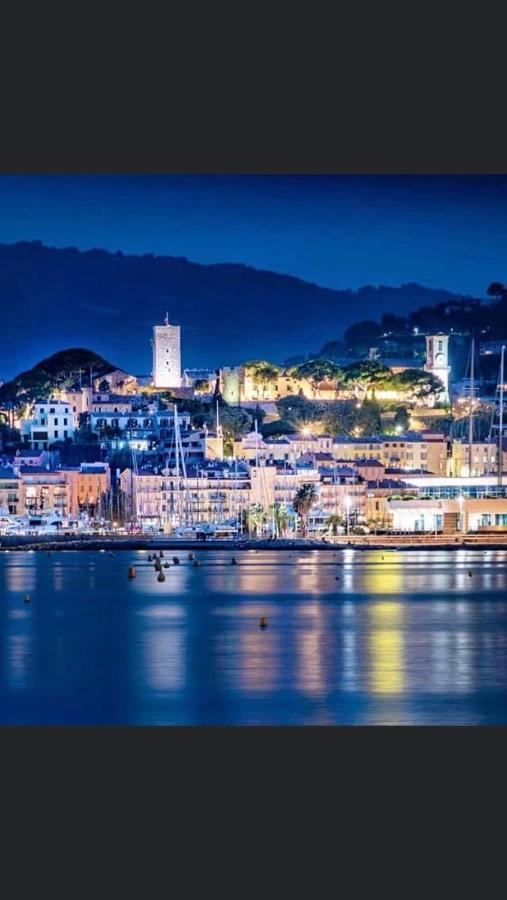 Cannes Old Port, Seafront & Seaview, Yacht Show Port Luaran gambar